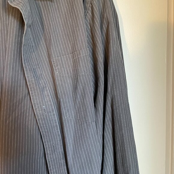 XL 17-17.5 GAP Fitted Premium Grey Button Down - Picture 4 of 6
